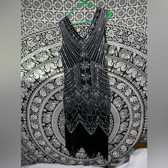 Women’s roaring 20s flapper dress. Size XL. New never worn, great condition. - Picture 3 of 5